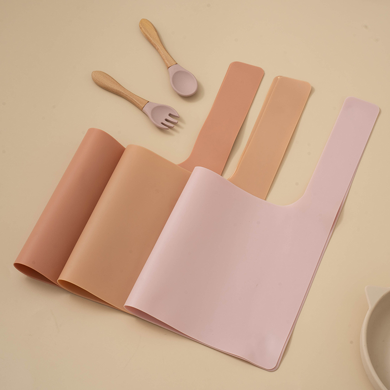 Napperon imperméable en Silico - Baby Food Chair avis et prix